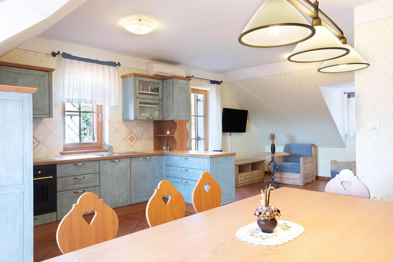 Apartment Tourist Farm Matijovc Naklo